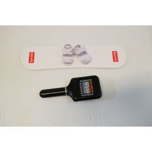 Rainbow High Winter Break Ruby Anderson Snowboard & Brush